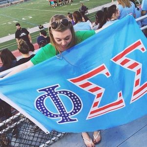 Phi Sigma Sigma Americana Flag